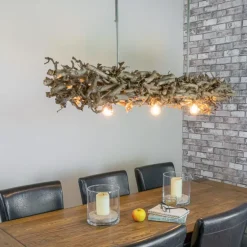 Esstischleuchte aus entrindeten Birnenästen mit Rahmen und 3 Lichtquellen