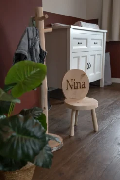 Kinderstuhl aus Holz | Milo