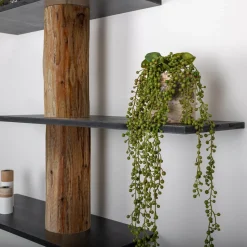 Stellen Sie Ihr Baumstamm-Wandregal Einar selbst zusammen | 250 cm